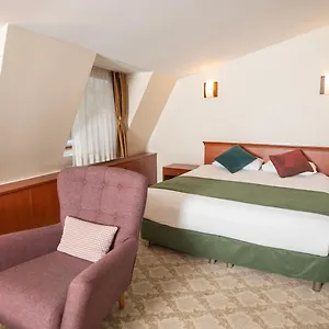 golden-rest-hotel.istanbul-turkeyhotels.com/